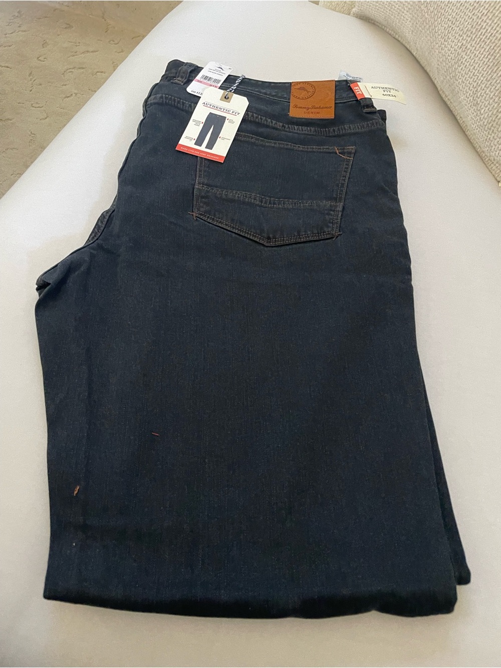 Tommy Bahama
Authentic Fit Jeans new with tags - Picture 3 of 5